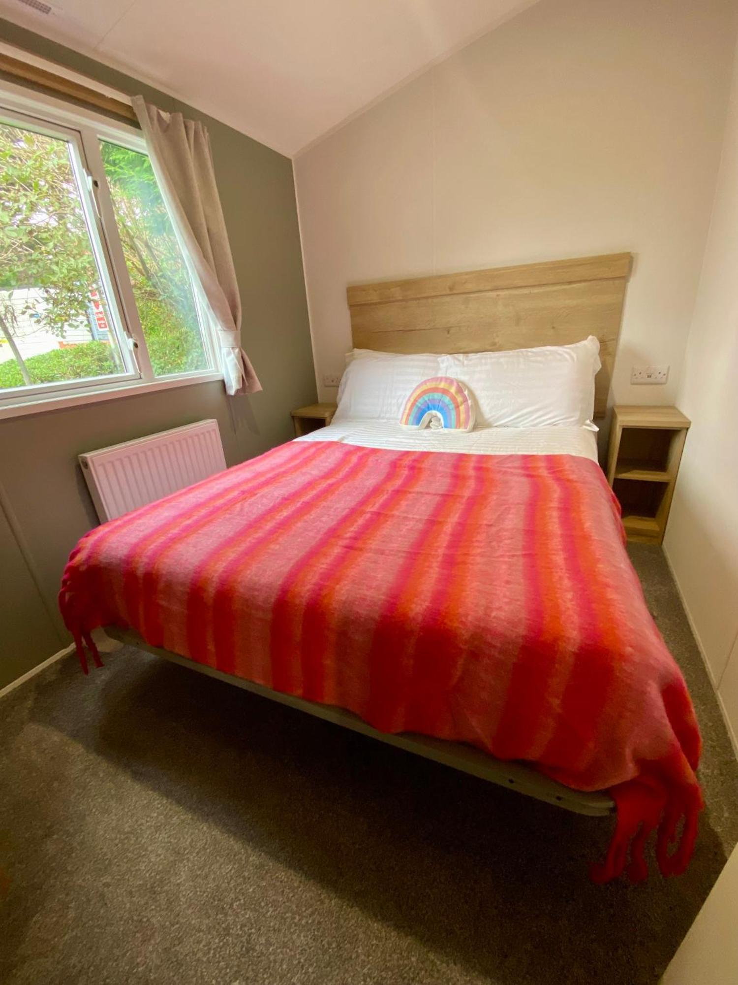 Holiday home 3 Bedroom Delightful Caravan With Outside Space, Parking, In Newquay